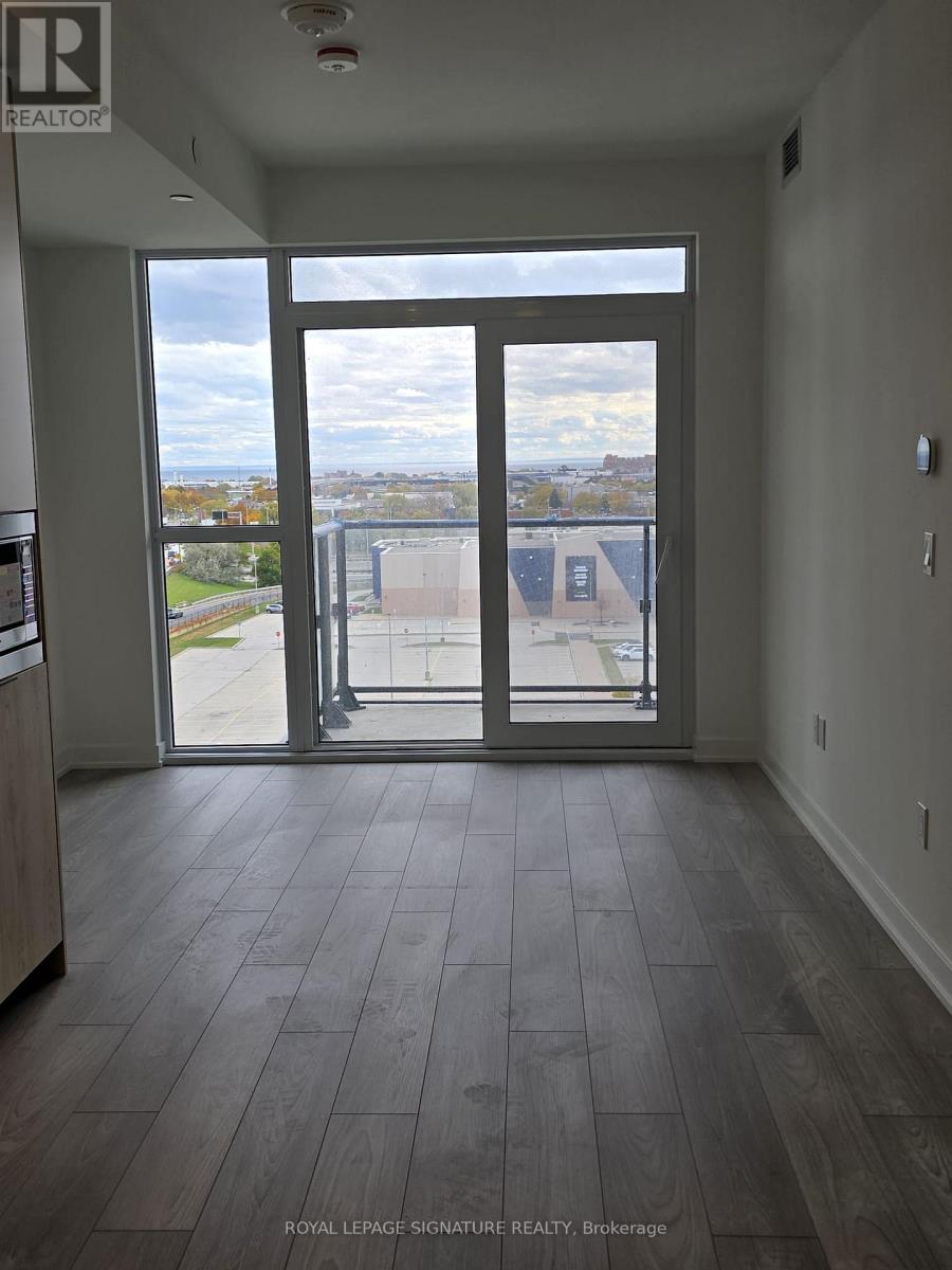 722 - 1007 The Queensway, Toronto, Ontario  M8Z 6C7 - Photo 6 - W12540570