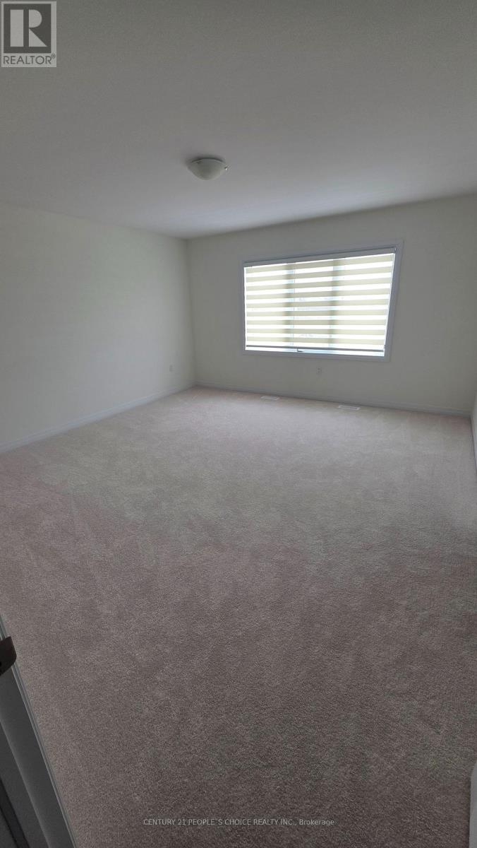 2 Greig Street, Brantford, Ontario  N3T 0W3 - Photo 5 - X12534218