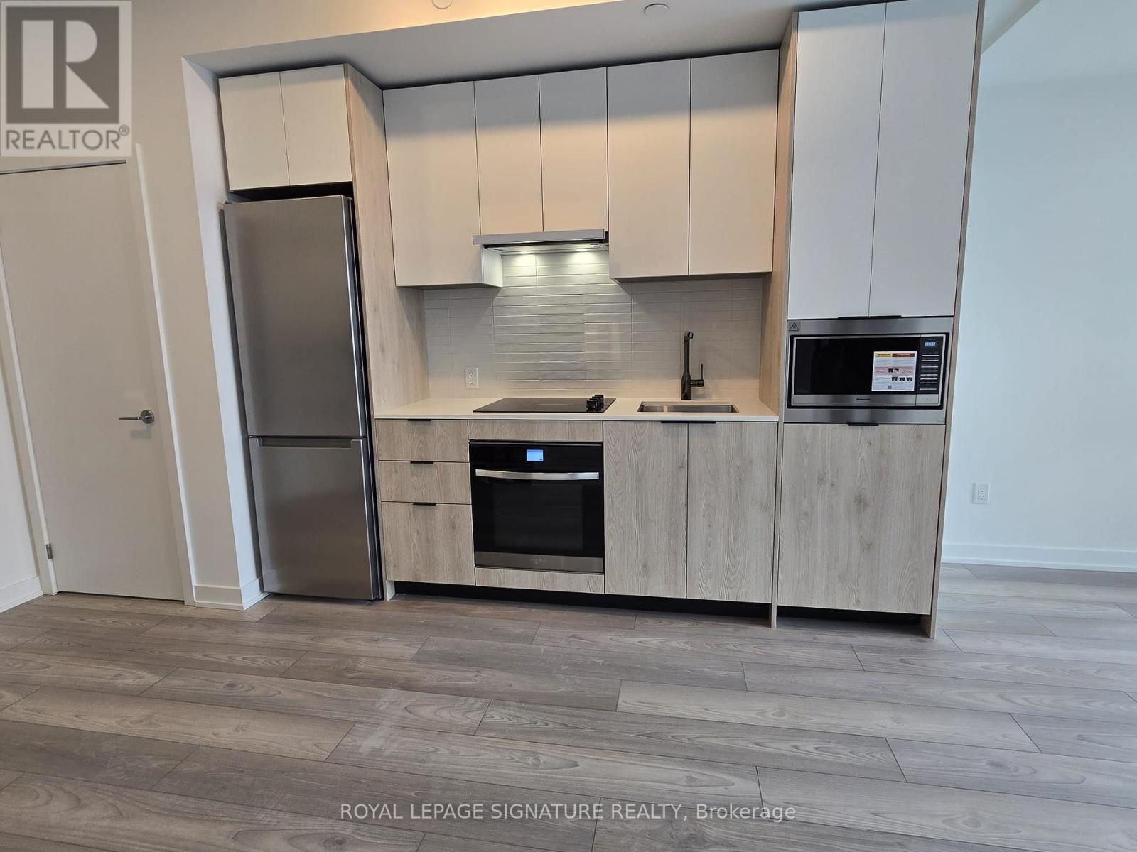 722 - 1007 The Queensway, Toronto, Ontario  M8Z 6C7 - Photo 8 - W12540570