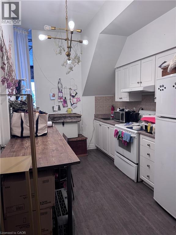 3130 Dundas Street W, Toronto, Ontario  M6P 2A1 - Photo 12 - 40782443