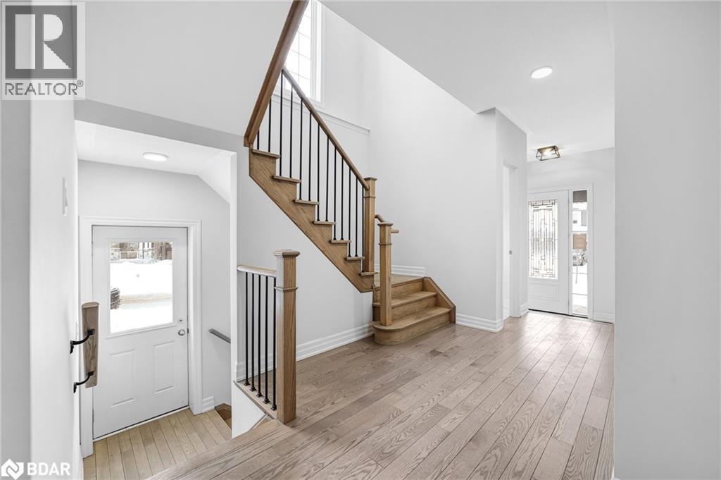 31 Wood Crescent, Angus, Ontario  L3W 0M5 - Photo 4 - 40784438