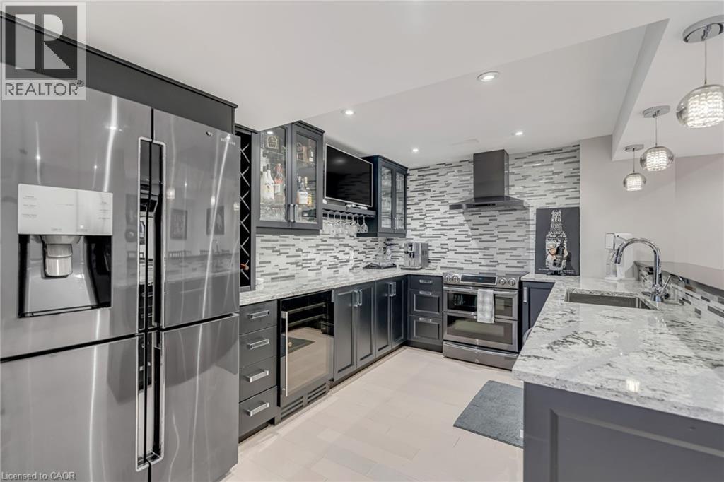 8 Keewaydin Street, Waterdown, Ontario L8B 0K1 - Photo 37 - 40787419