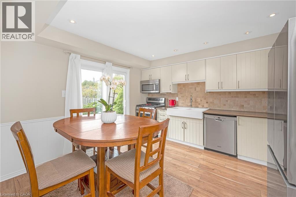 2209 Leominster Drive, Burlington, Ontario  L7P 3W8 - Photo 16 - 40786840