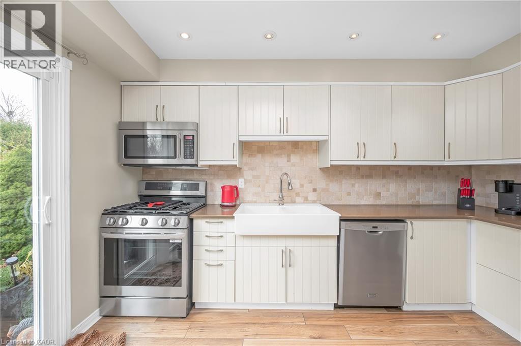 2209 Leominster Drive, Burlington, Ontario  L7P 3W8 - Photo 19 - 40786840