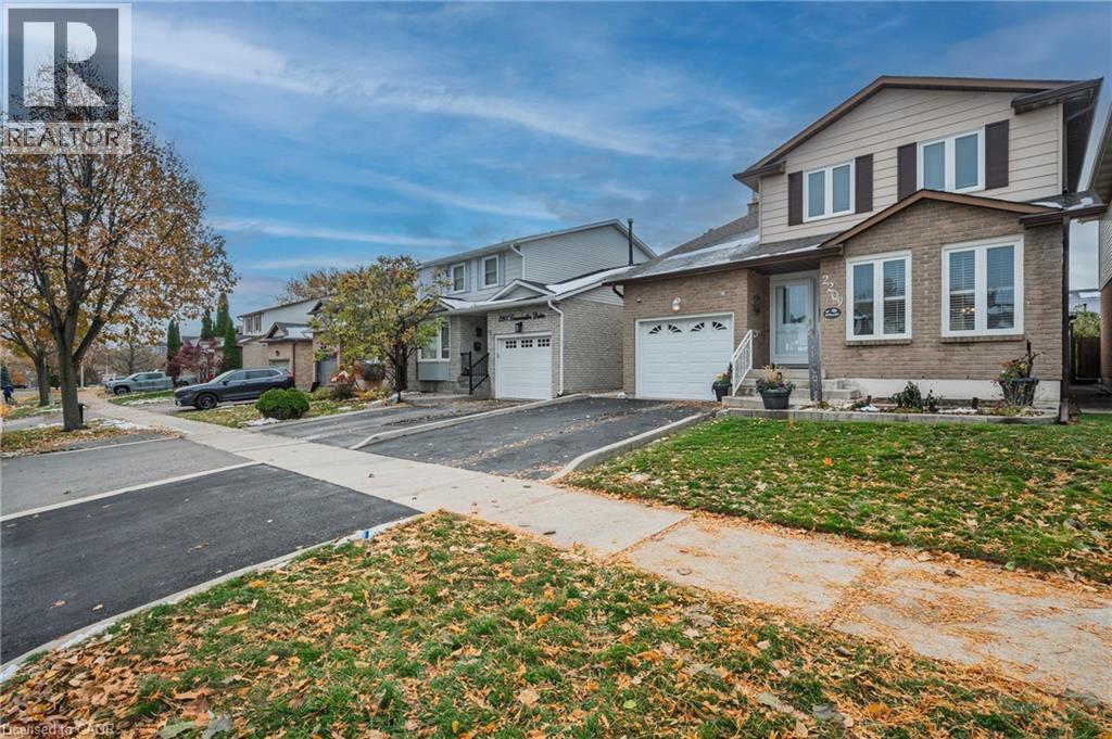 2209 Leominster Drive, Burlington, Ontario  L7P 3W8 - Photo 3 - 40786840