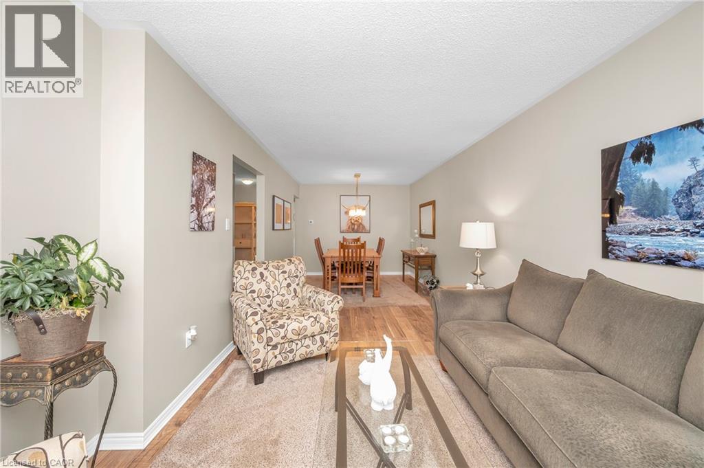 2209 Leominster Drive, Burlington, Ontario  L7P 3W8 - Photo 8 - 40786840