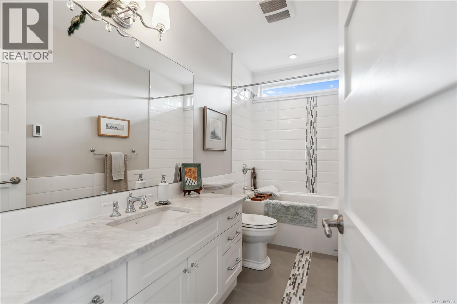 2443 Florence St, Oak Bay, British Columbia  V8R 5E7 - Photo 40 - 1020381