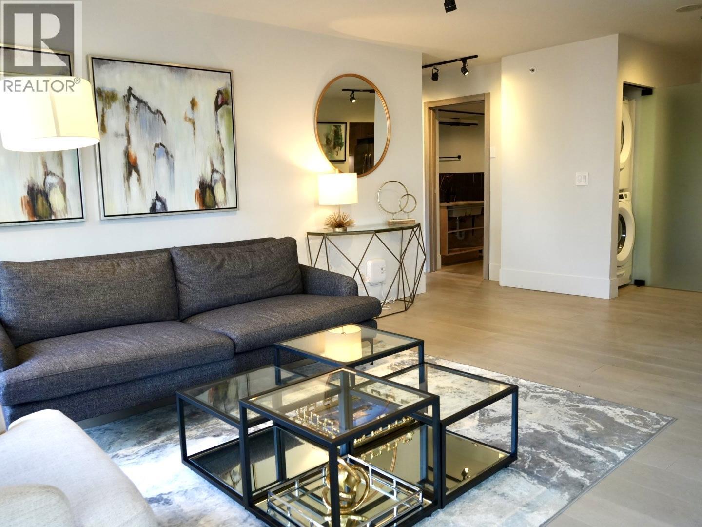 3d 328 Taylor Way, West Vancouver, British Columbia  V7T 2Y4 - Photo 3 - R3067073