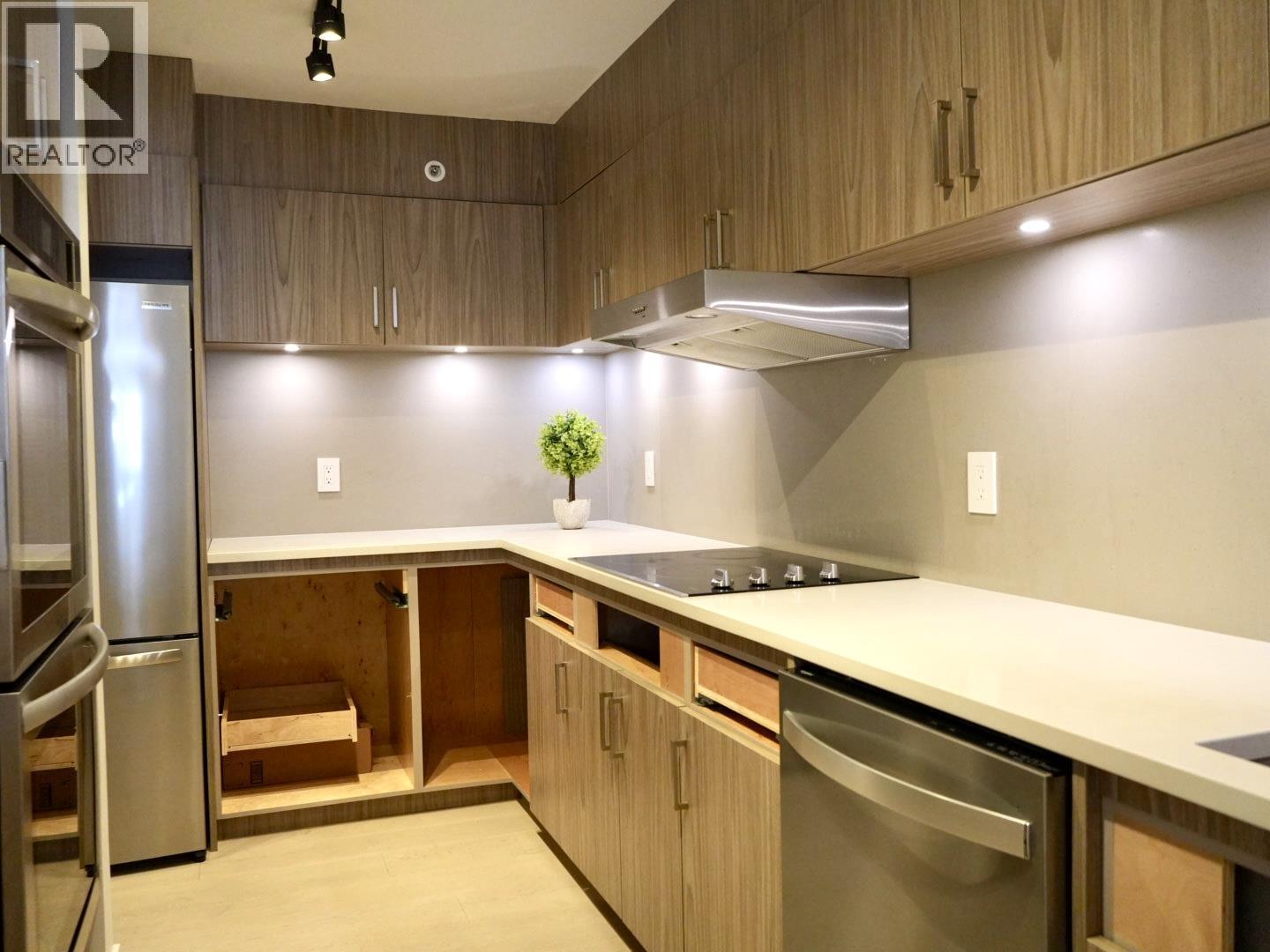 3d 328 Taylor Way, West Vancouver, British Columbia  V7T 2Y4 - Photo 8 - R3067073