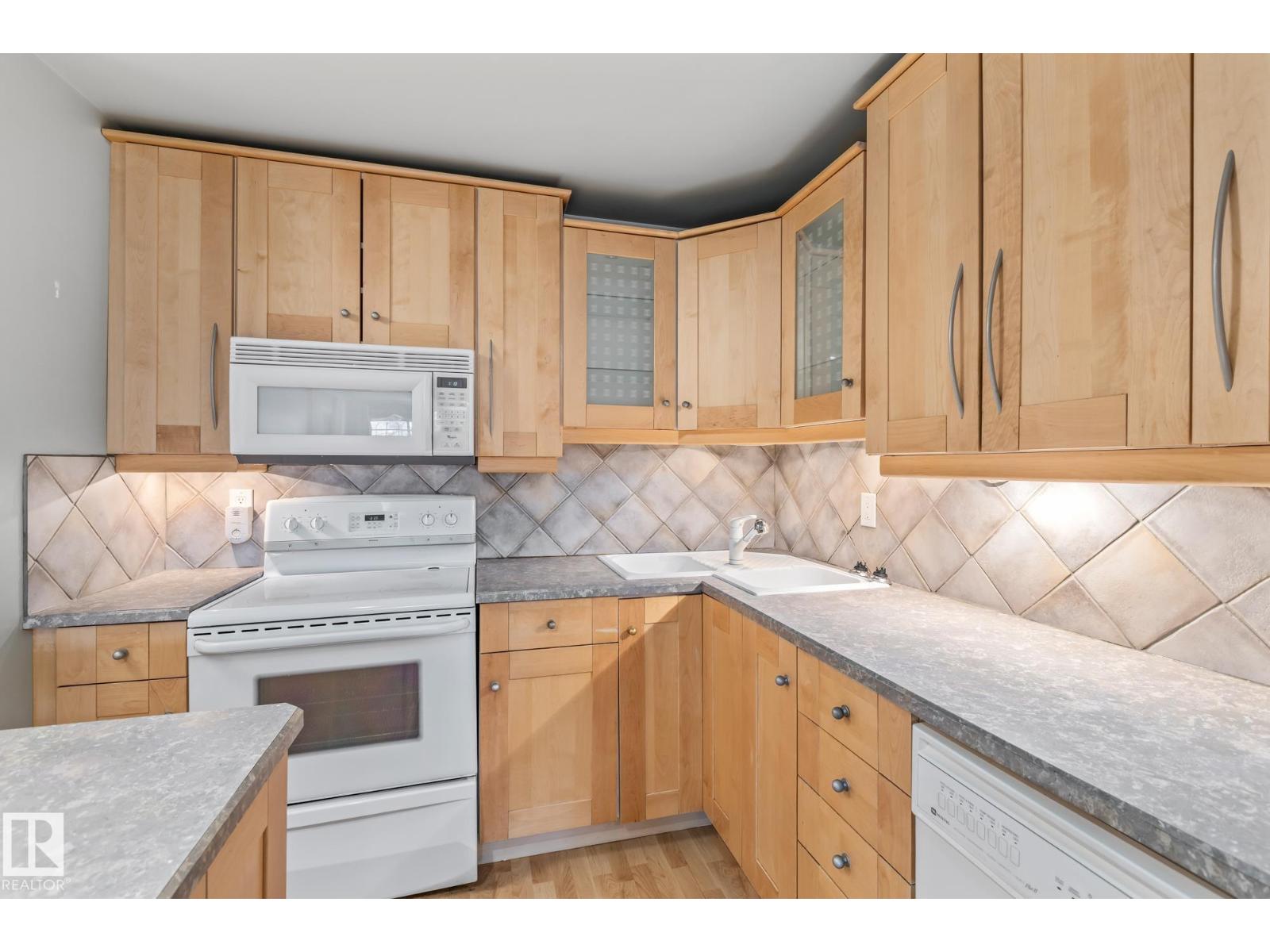 #g7 10148 118 St Nw, Edmonton, Alberta  T5K 1Y4 - Photo 7 - E4465583