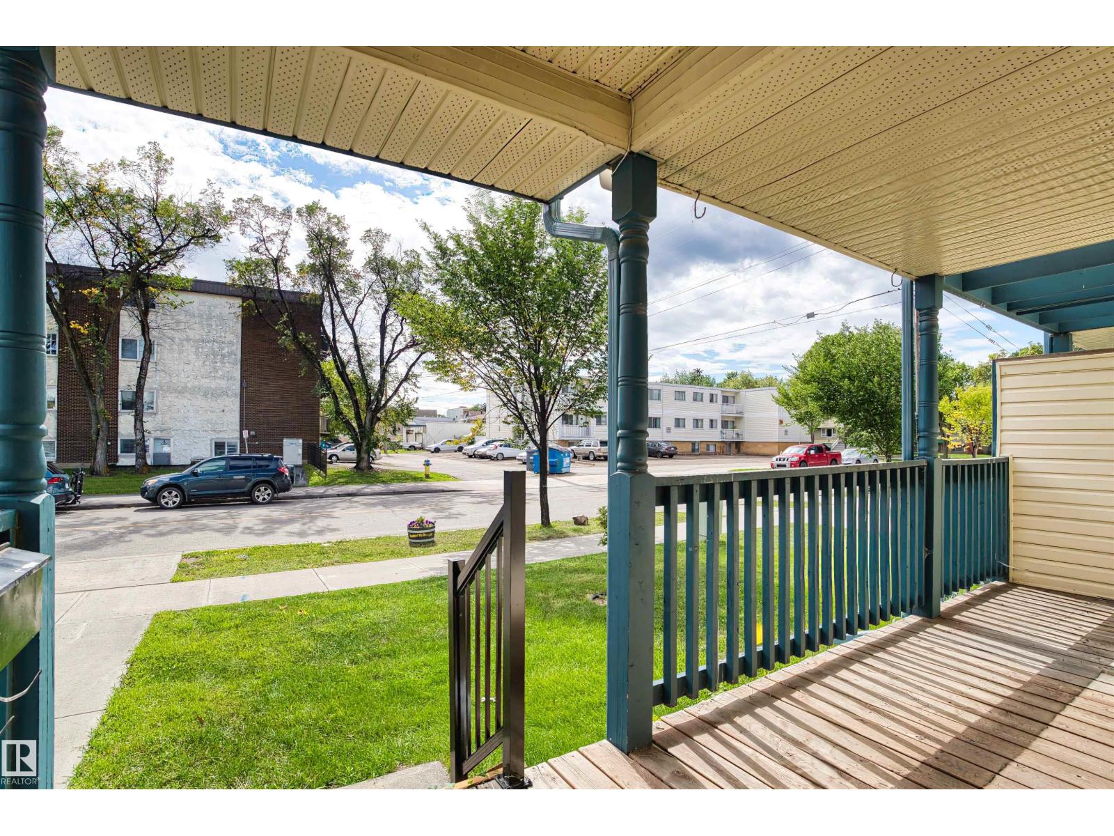 10516 108 Av Nw, Edmonton, Alberta  T5H 4M8 - Photo 2 - E4465584