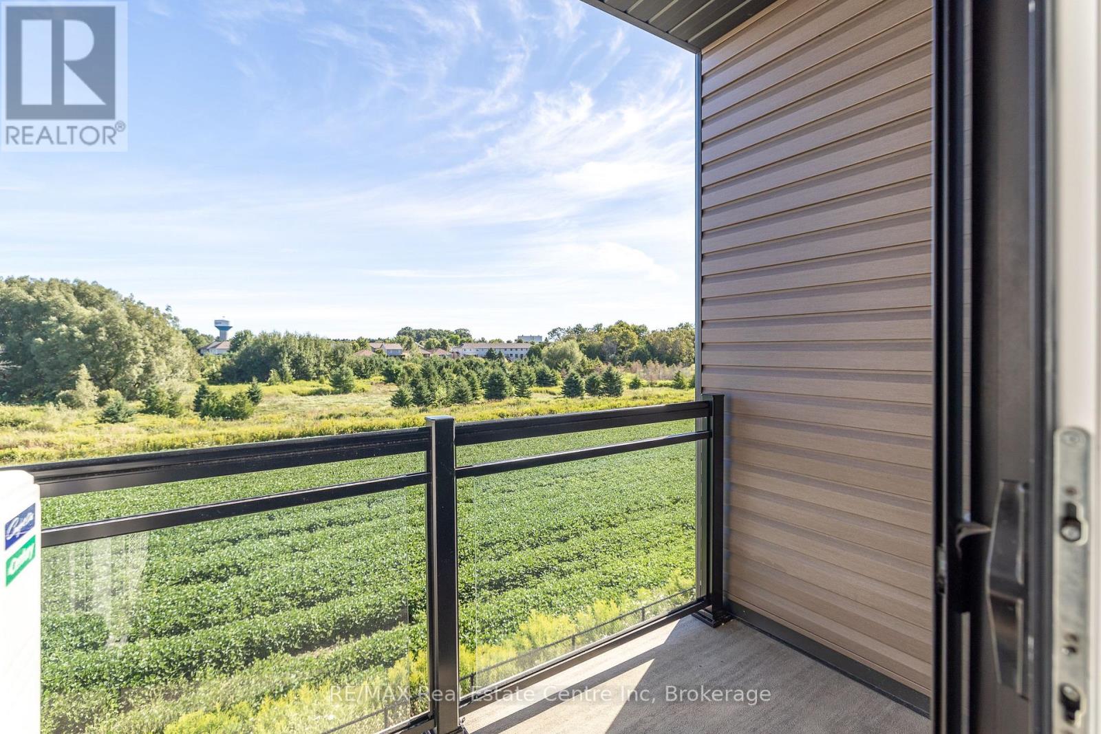 8 - 940 St.david Street N, Centre Wellington, Ontario N1M 2W3 - Photo 16 - X12541114