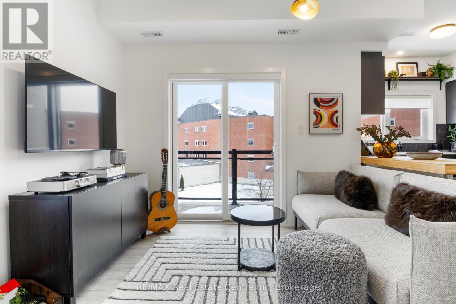 8 - 940 St.david Street N, Centre Wellington, Ontario N1M 2W3 - Photo 2 - X12541114