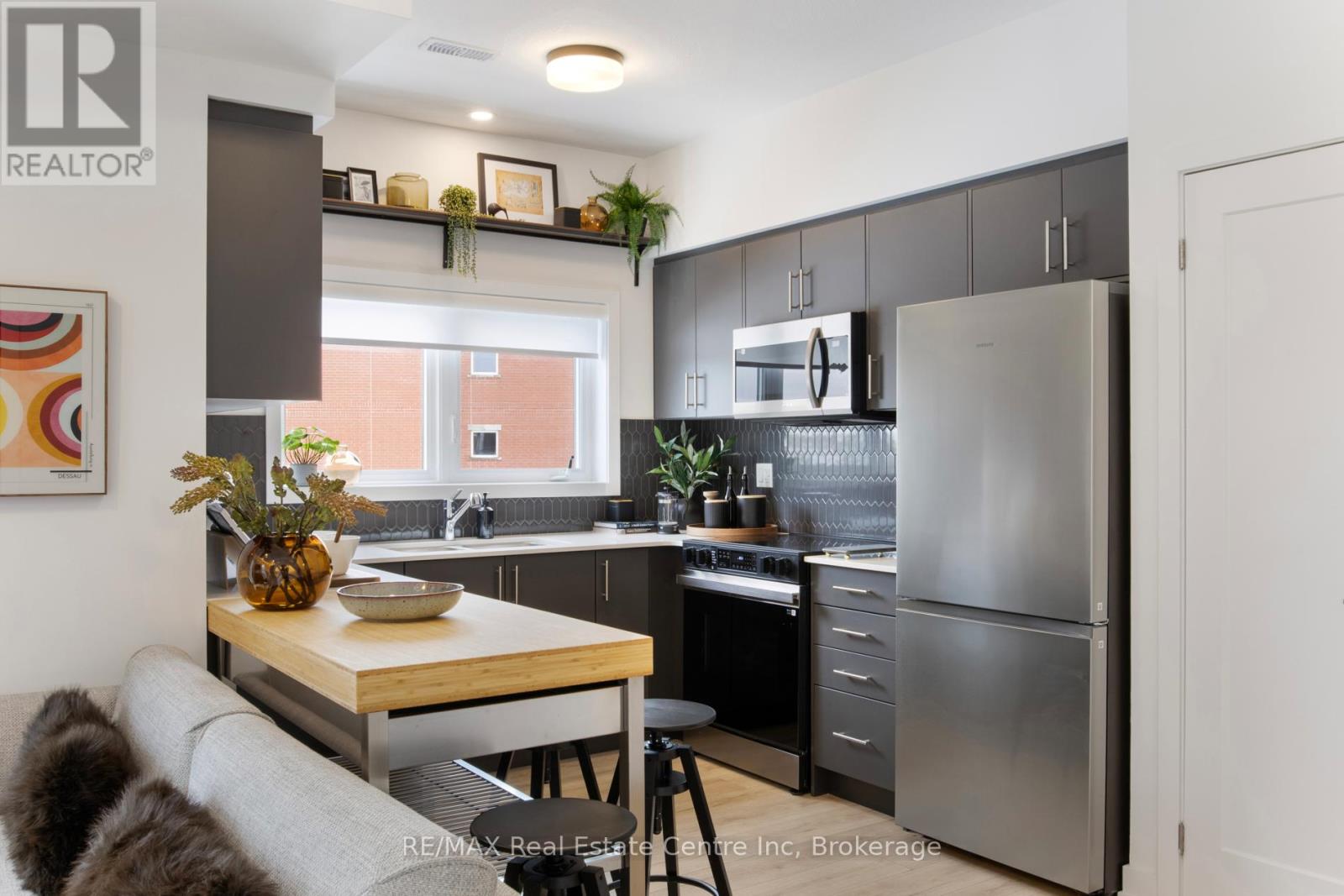 8 - 940 St.david Street N, Centre Wellington, Ontario N1M 2W3 - Photo 7 - X12541114