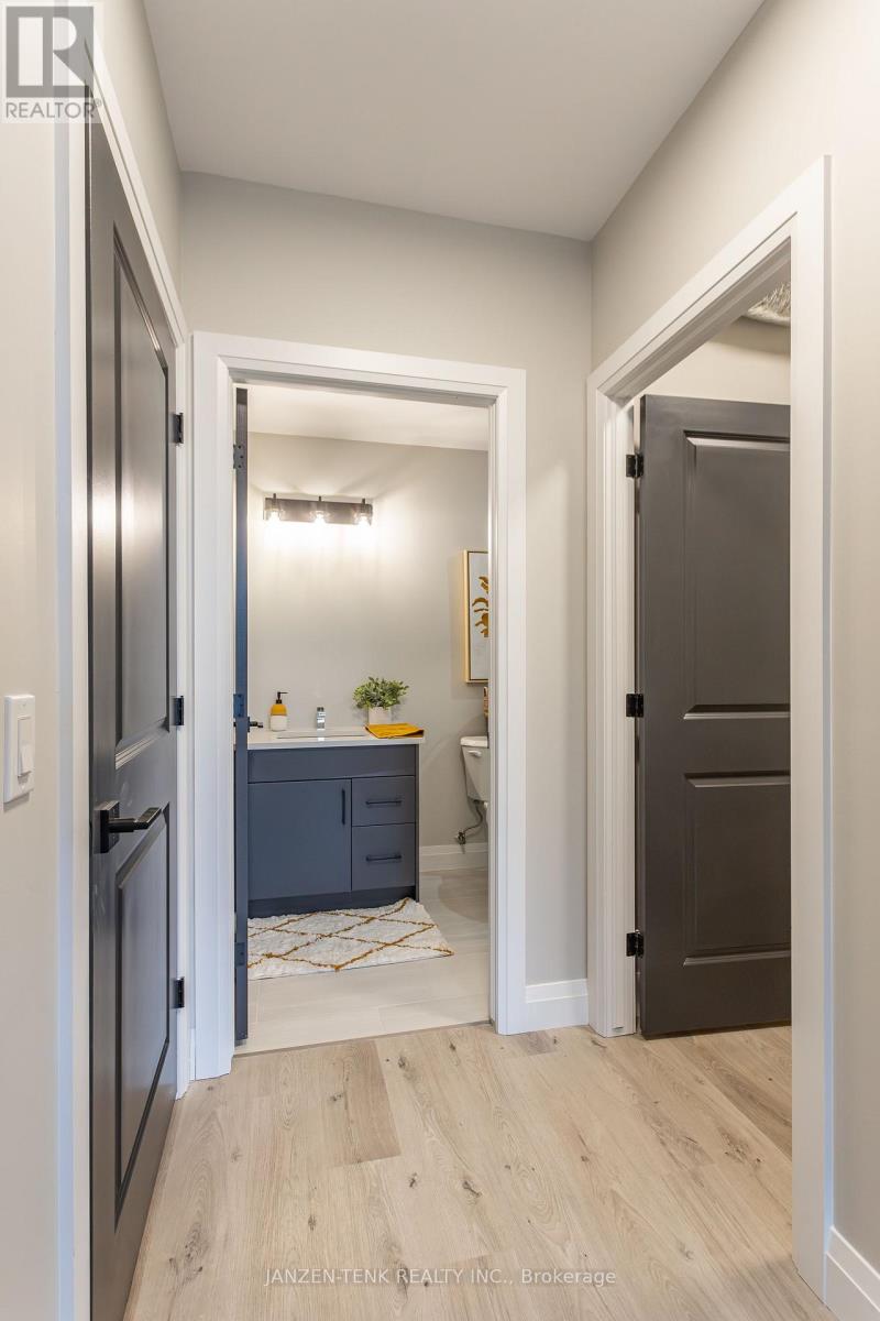 302 - 1150 Fanshawe Park Road E, London North, Ontario  N5X 3Z8 - Photo 13 - X12357870