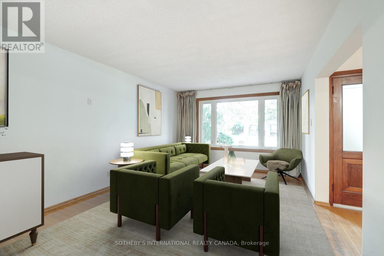 19 Gleneagle Crescent, Toronto, Ontario  M2J 3H4 - Photo 5 - C12531402