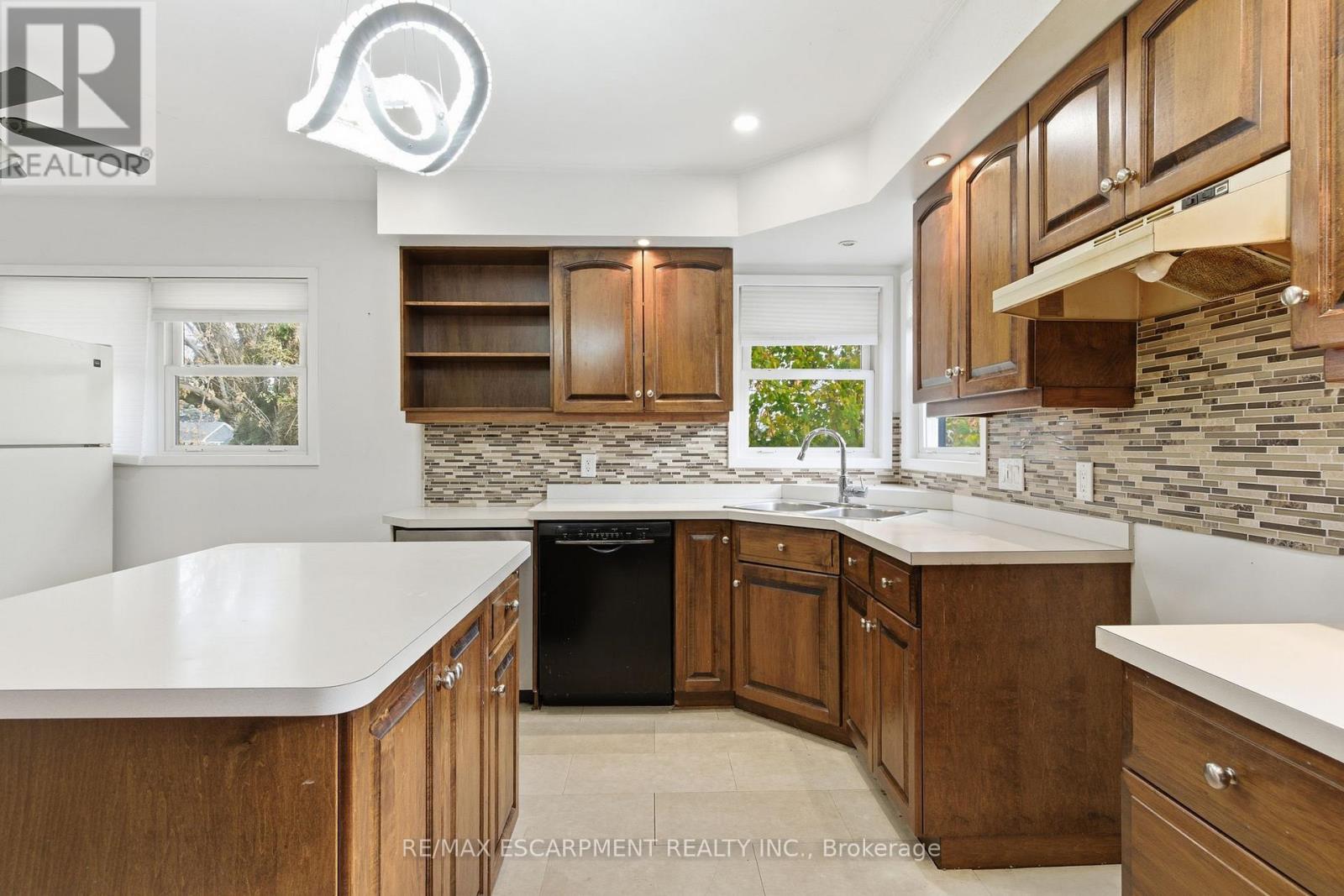 797 Highway 6, Haldimand, Ontario  N3W 1M5 - Photo 13 - X12533090