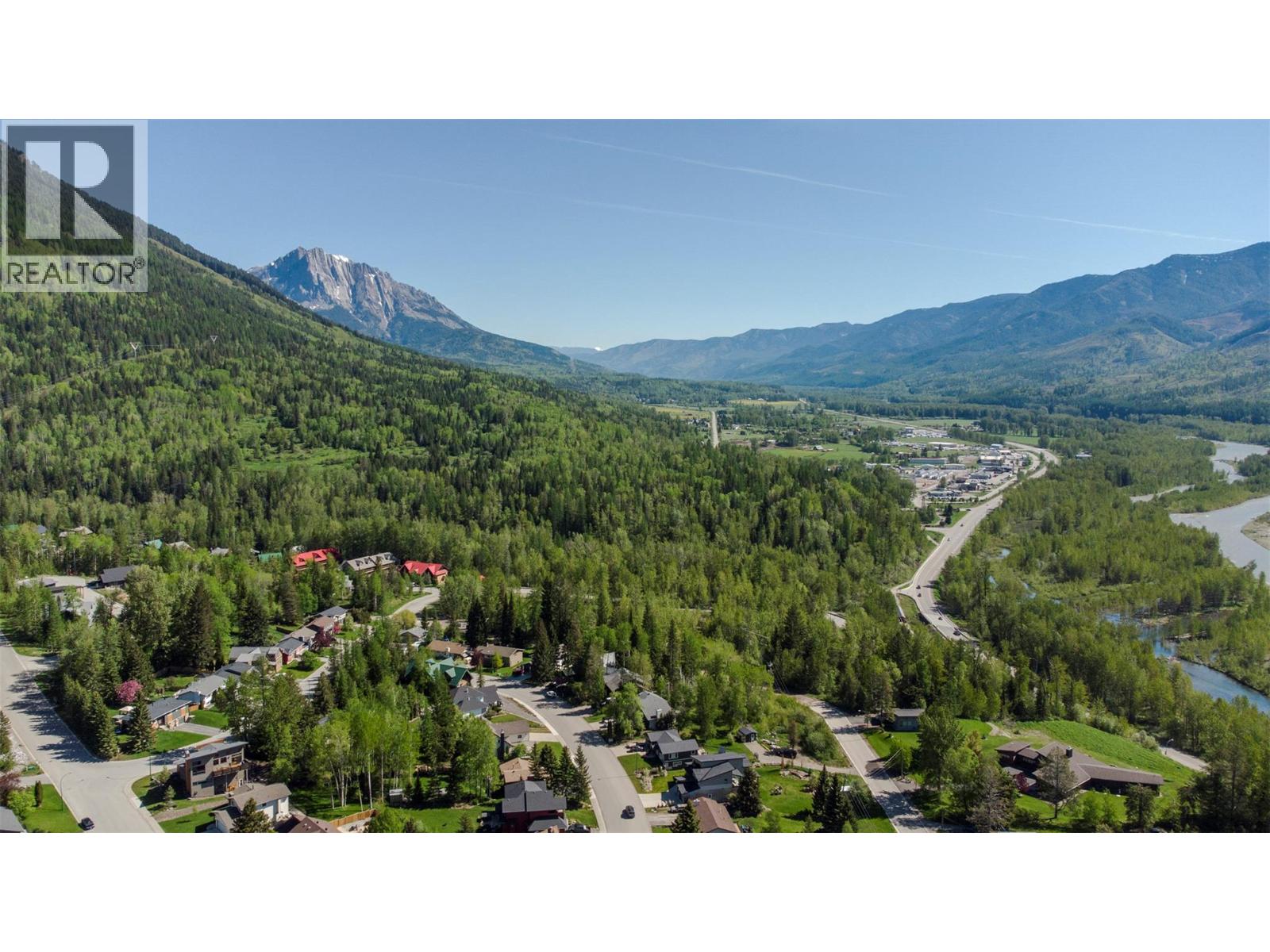 30 Aspen Crescent, Fernie, British Columbia  V0B 1M5 - Photo 9 - 10369063