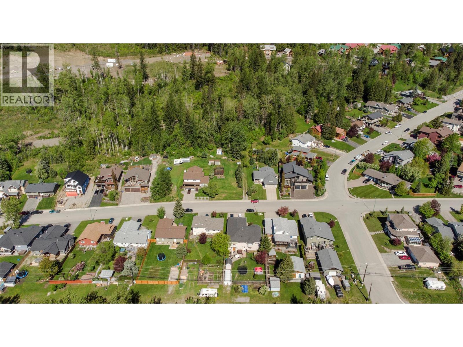 30 Aspen Crescent, Fernie, British Columbia  V0B 1M5 - Photo 10 - 10369063