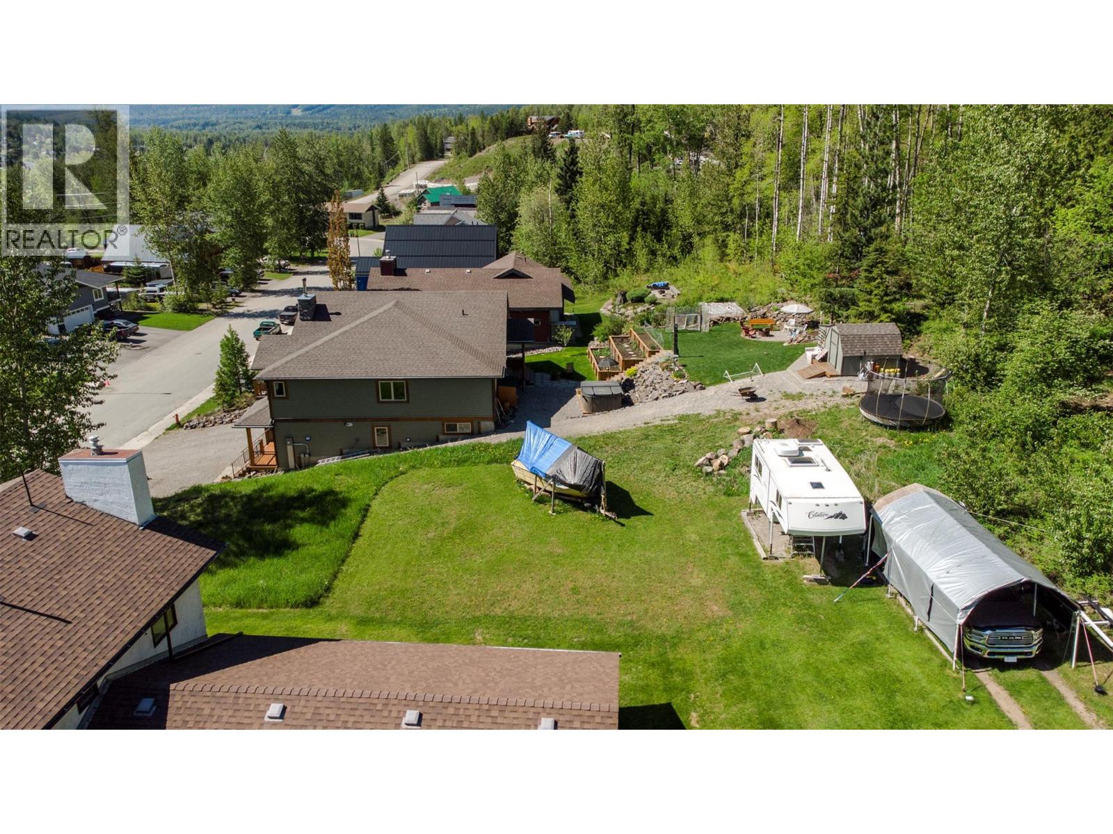 30 Aspen Crescent, Fernie, British Columbia  V0B 1M5 - Photo 2 - 10369063