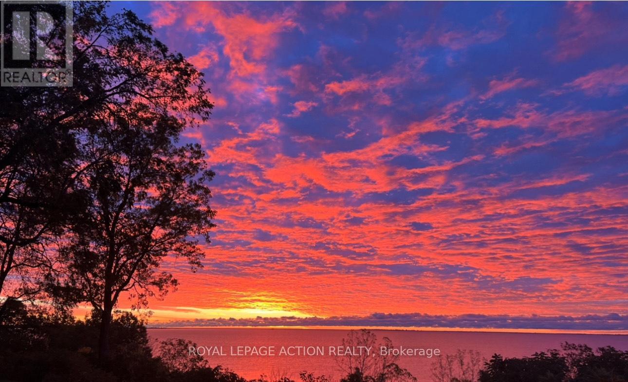 13 BLACK WALNUT DRIVE, Norfolk, Ontario