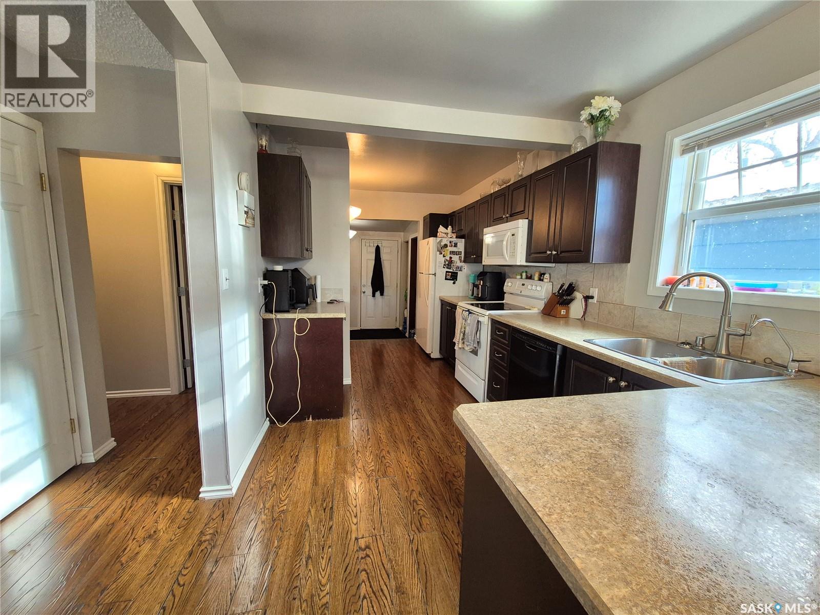 515 Beckwell Avenue, Radville, Saskatchewan  S0C 2G0 - Photo 7 - SK023982