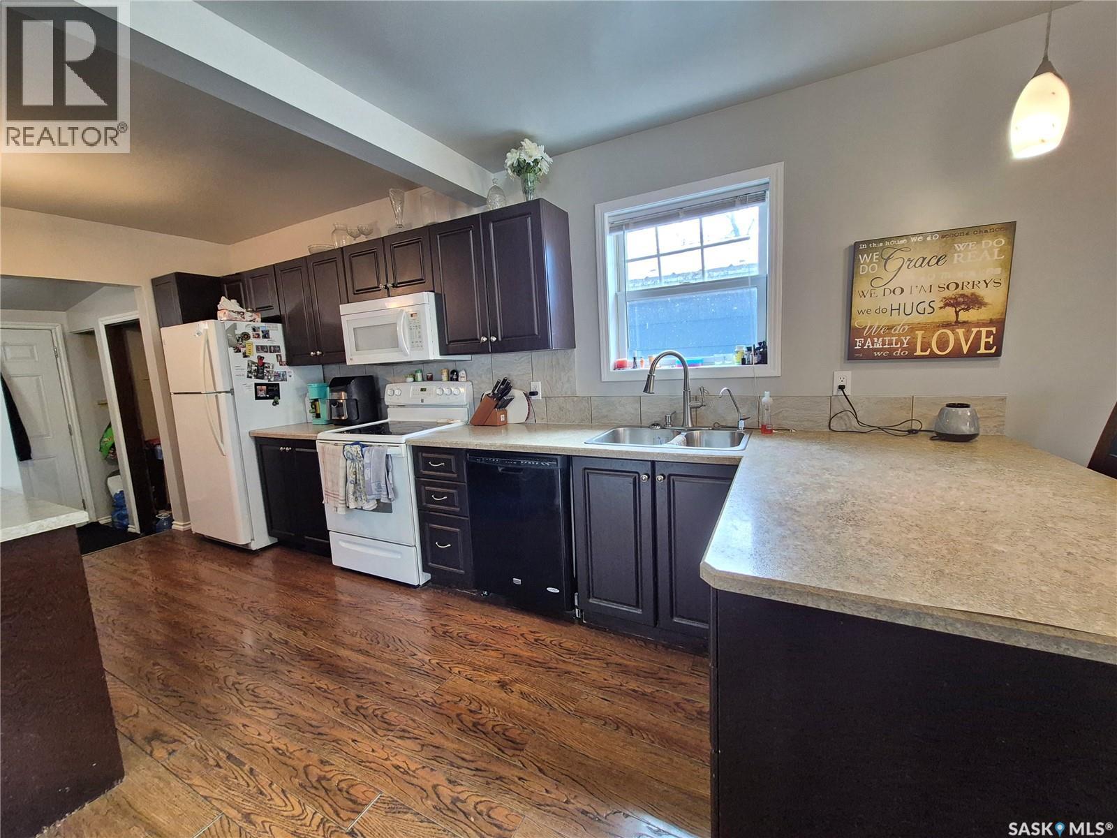 515 Beckwell Avenue, Radville, Saskatchewan  S0C 2G0 - Photo 8 - SK023982