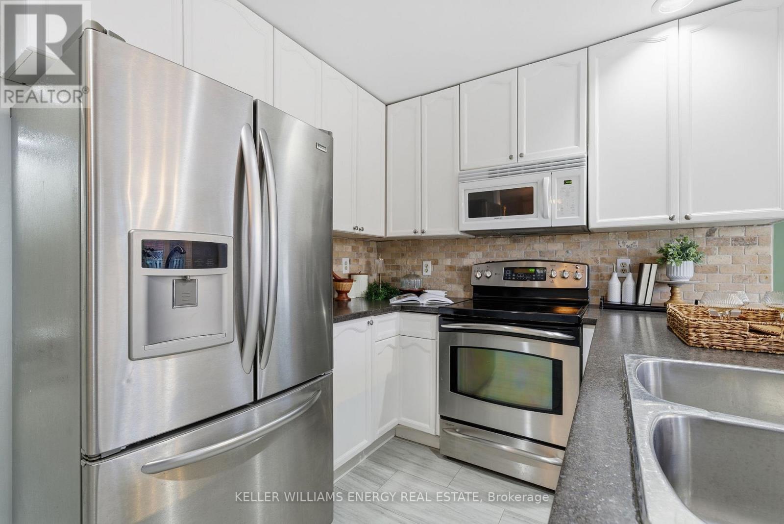 14 Soper Creek Drive, Clarington, Ontario L1C 4G1 - Photo 5 - E12541274