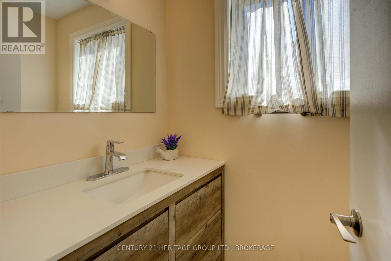 312 Boxwood Street, Kingston, Ontario  K7M 6A6 - Photo 39 - X12541390