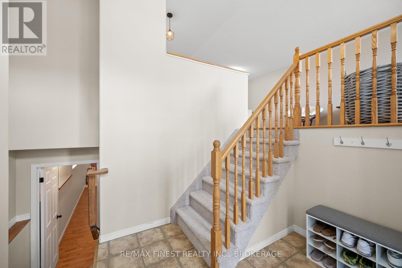 1032 Redwood Crescent, Kingston, Ontario  K7P 3G7 - Photo 3 - X12541432