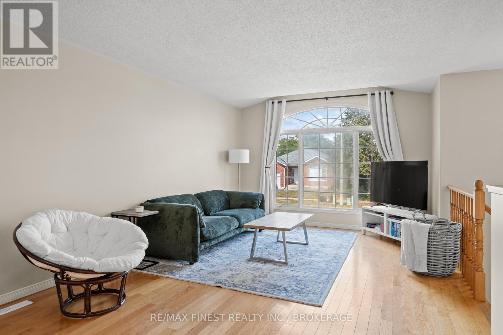 1032 Redwood Crescent, Kingston, Ontario  K7P 3G7 - Photo 7 - X12541432