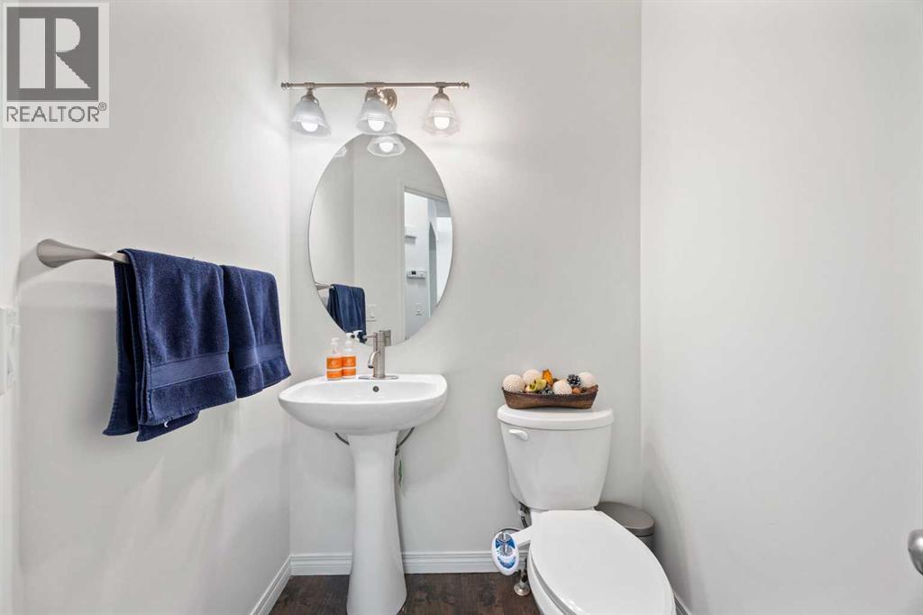 83 Aspen Stone Terrace Sw, Calgary, Alberta  T3H 5Z2 - Photo 5 - A2259693