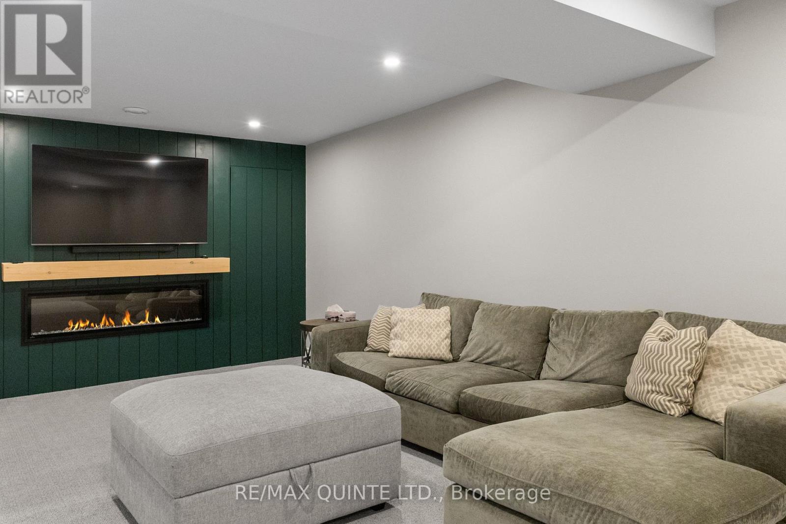 54 Athabaska Drive, Belleville, Ontario  K8N 0T2 - Photo 36 - X12541294