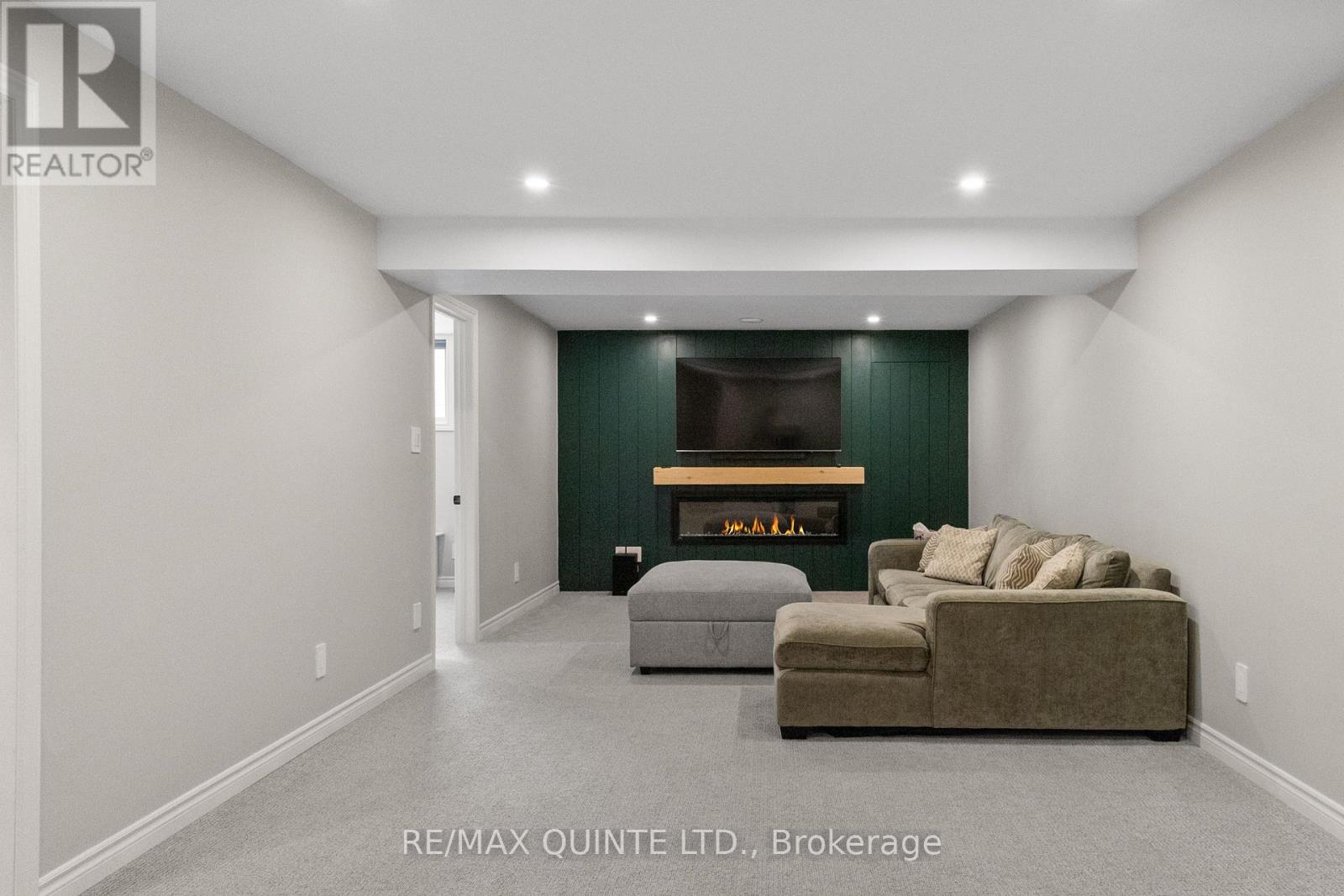 54 Athabaska Drive, Belleville, Ontario  K8N 0T2 - Photo 38 - X12541294