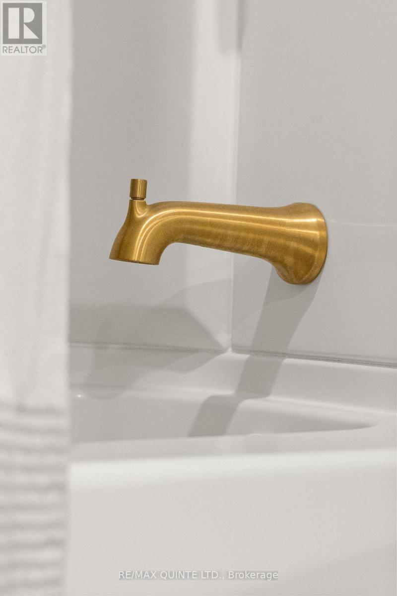 54 Athabaska Drive, Belleville, Ontario  K8N 0T2 - Photo 45 - X12541294