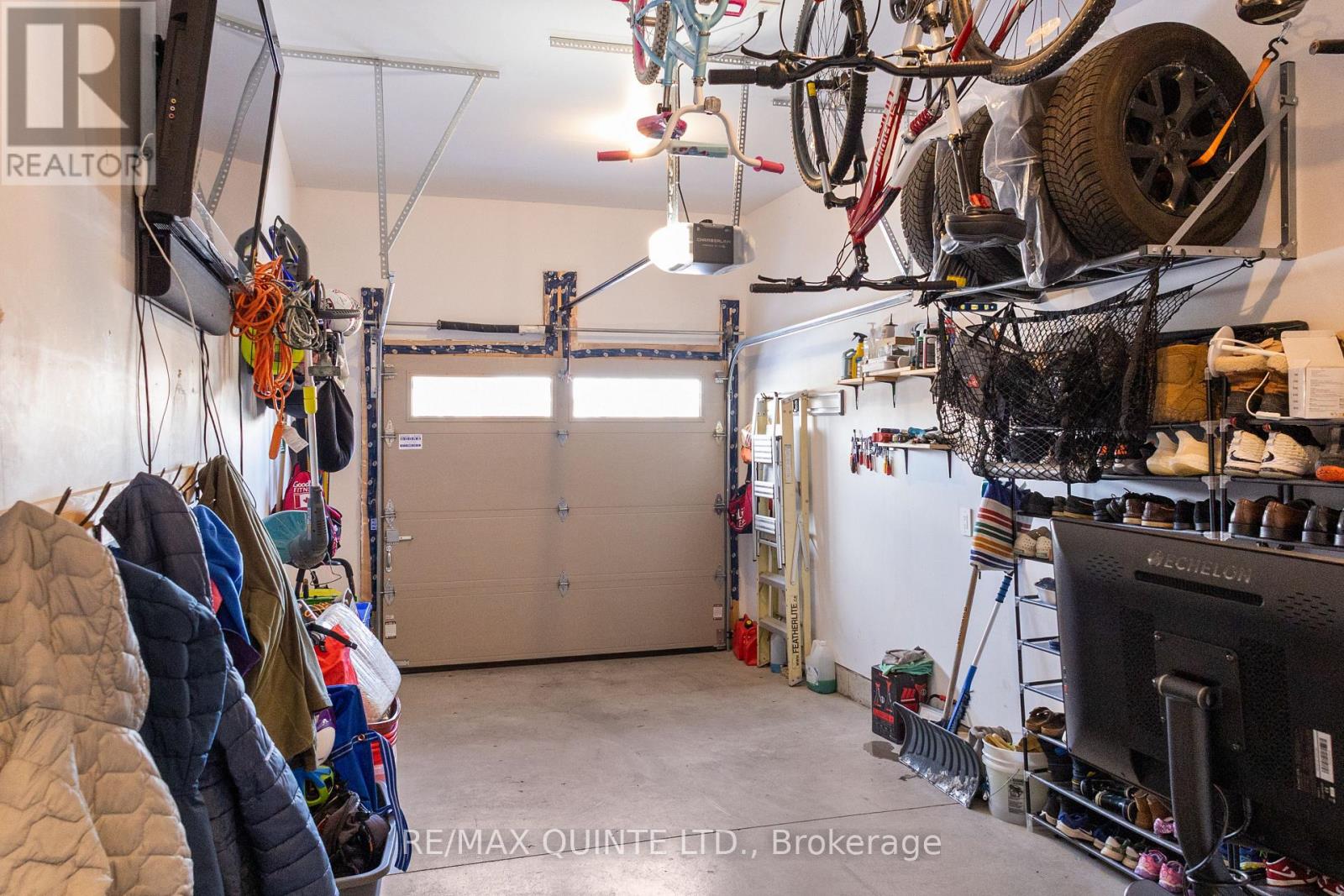 54 Athabaska Drive, Belleville, Ontario  K8N 0T2 - Photo 46 - X12541294