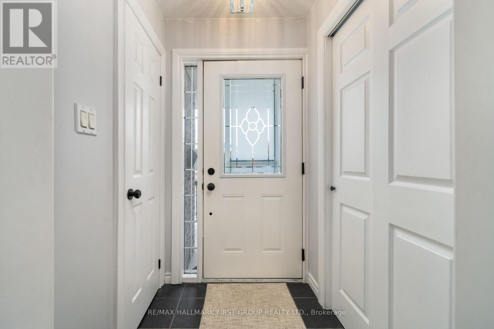 18 Curtis Court, Port Hope, Ontario  L1A 4H5 - Photo 3 - X12541346