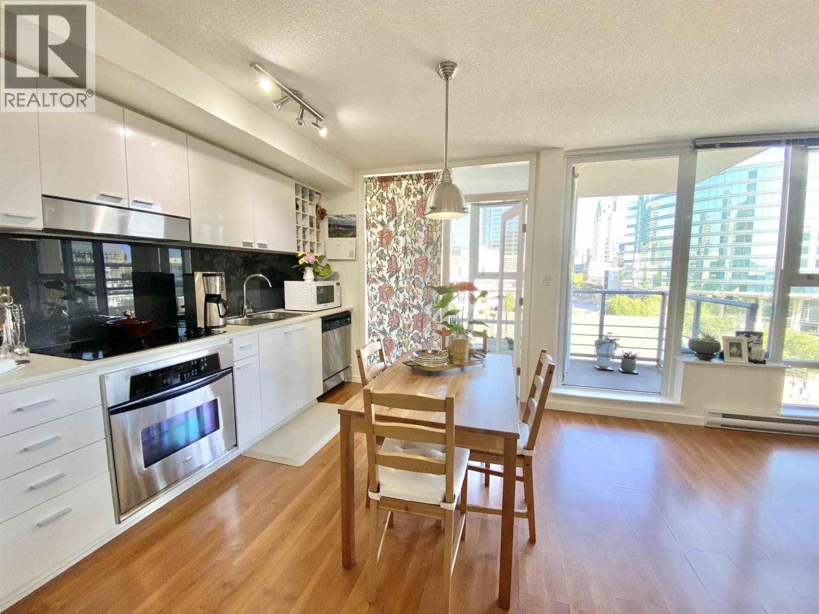 905 602 Citadel Parade, Vancouver, British Columbia  V6B 1X2 - Photo 2 - R3004940