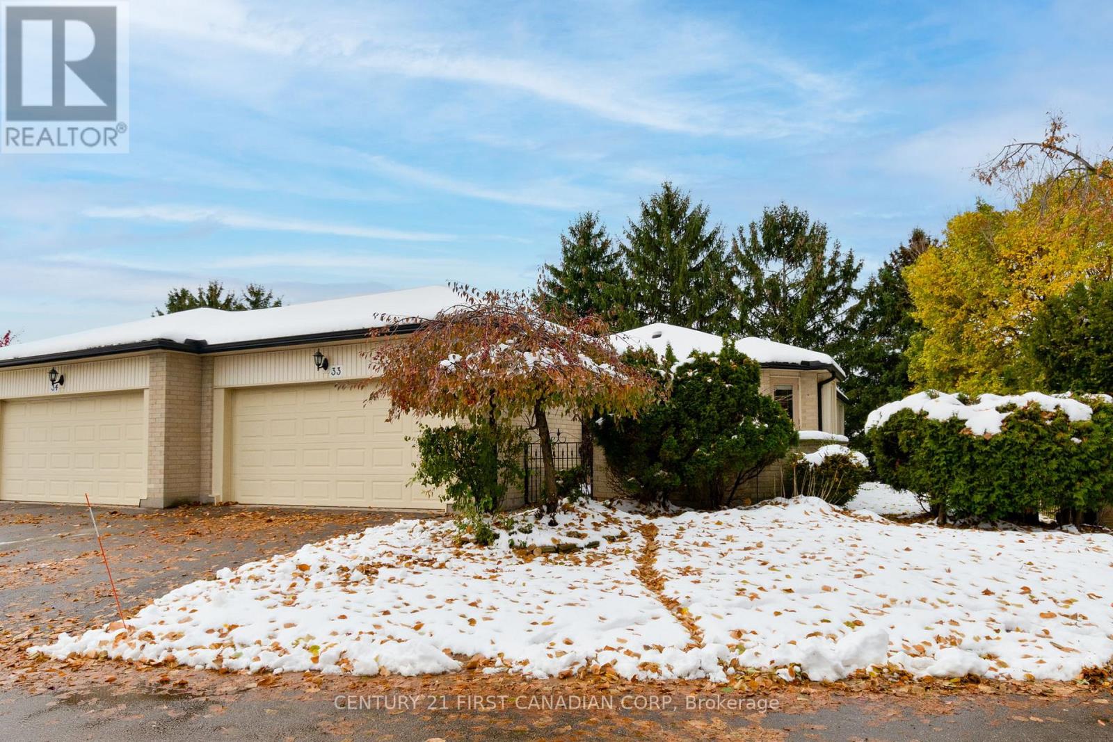 33 - 163 Pine Valley Drive, London South, Ontario  N6J 4R4 - Photo 1 - X12541206