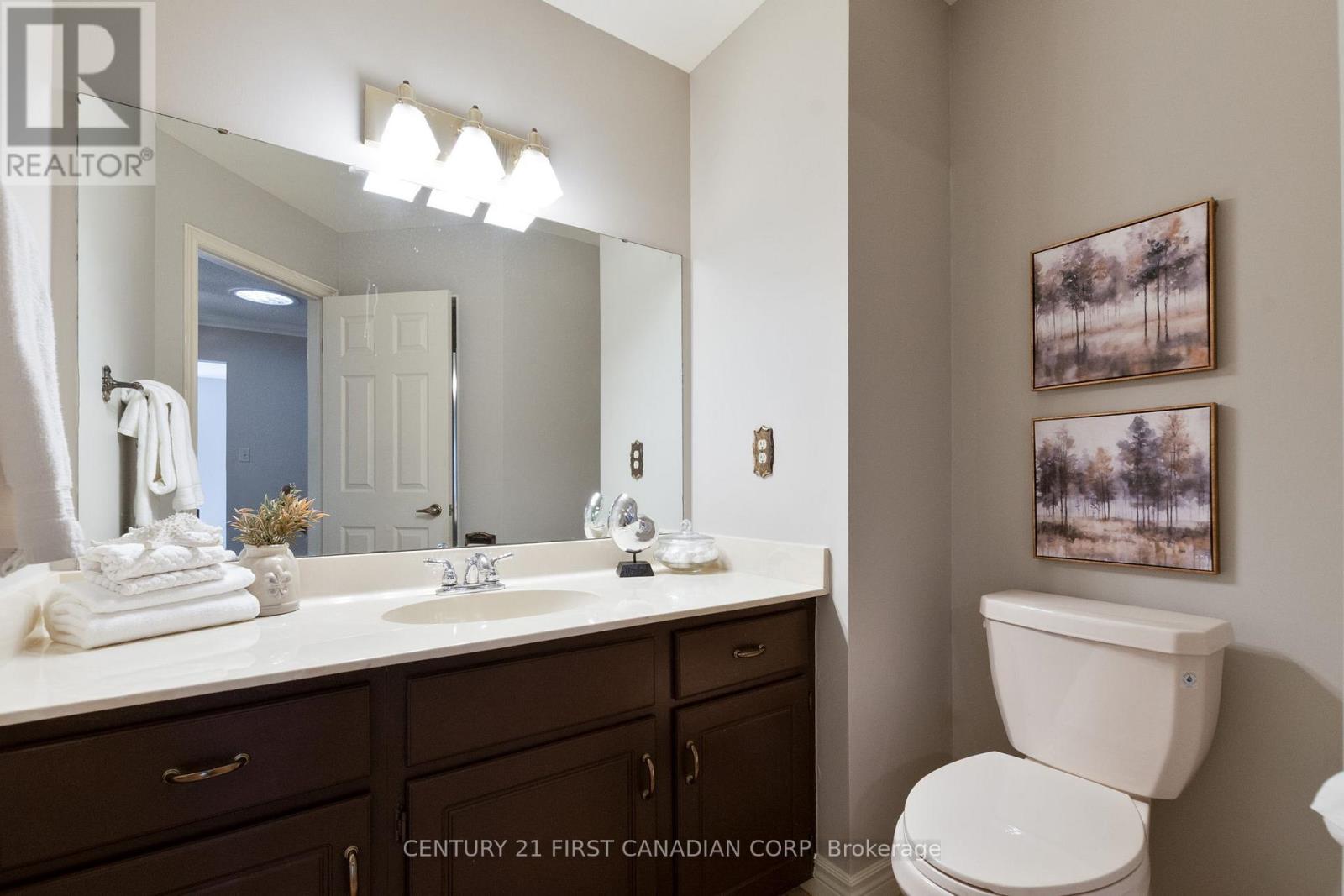 33 - 163 Pine Valley Drive, London South, Ontario  N6J 4R4 - Photo 26 - X12541206