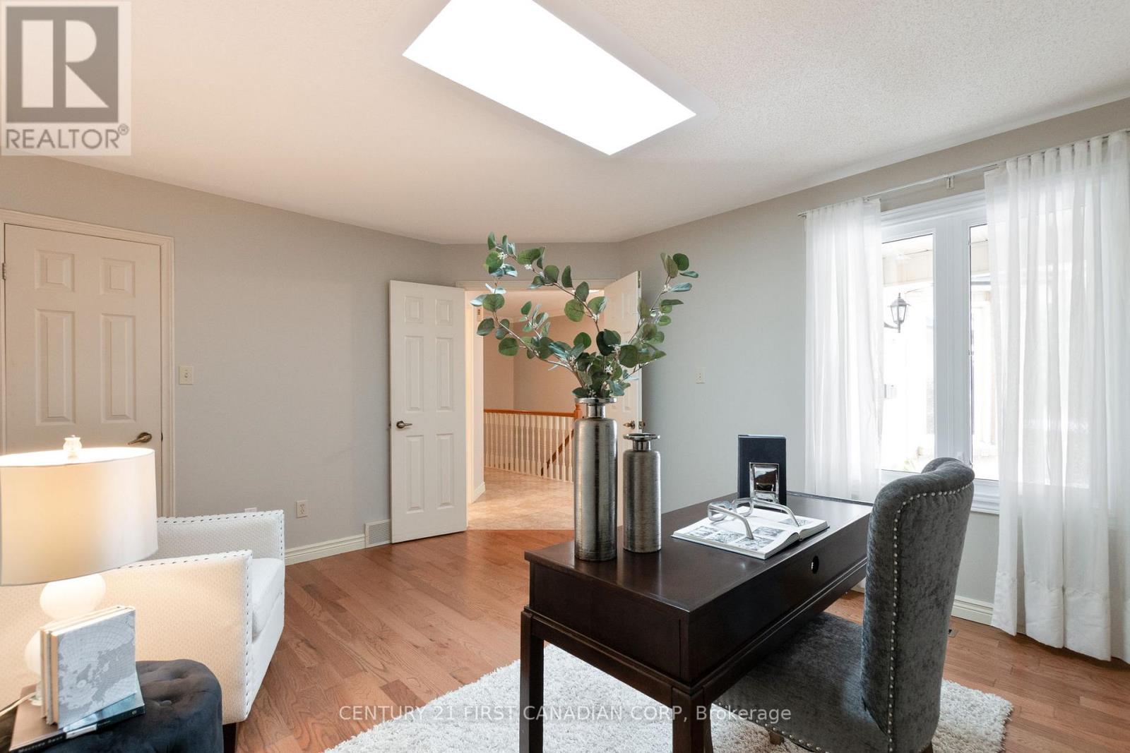 33 - 163 Pine Valley Drive, London South, Ontario  N6J 4R4 - Photo 28 - X12541206