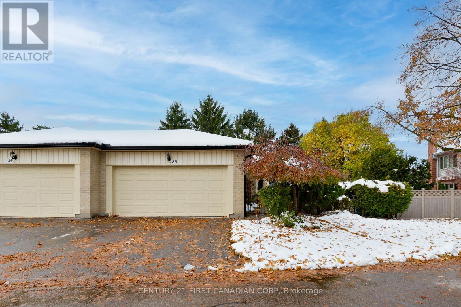 33 - 163 Pine Valley Drive, London South, Ontario  N6J 4R4 - Photo 3 - X12541206