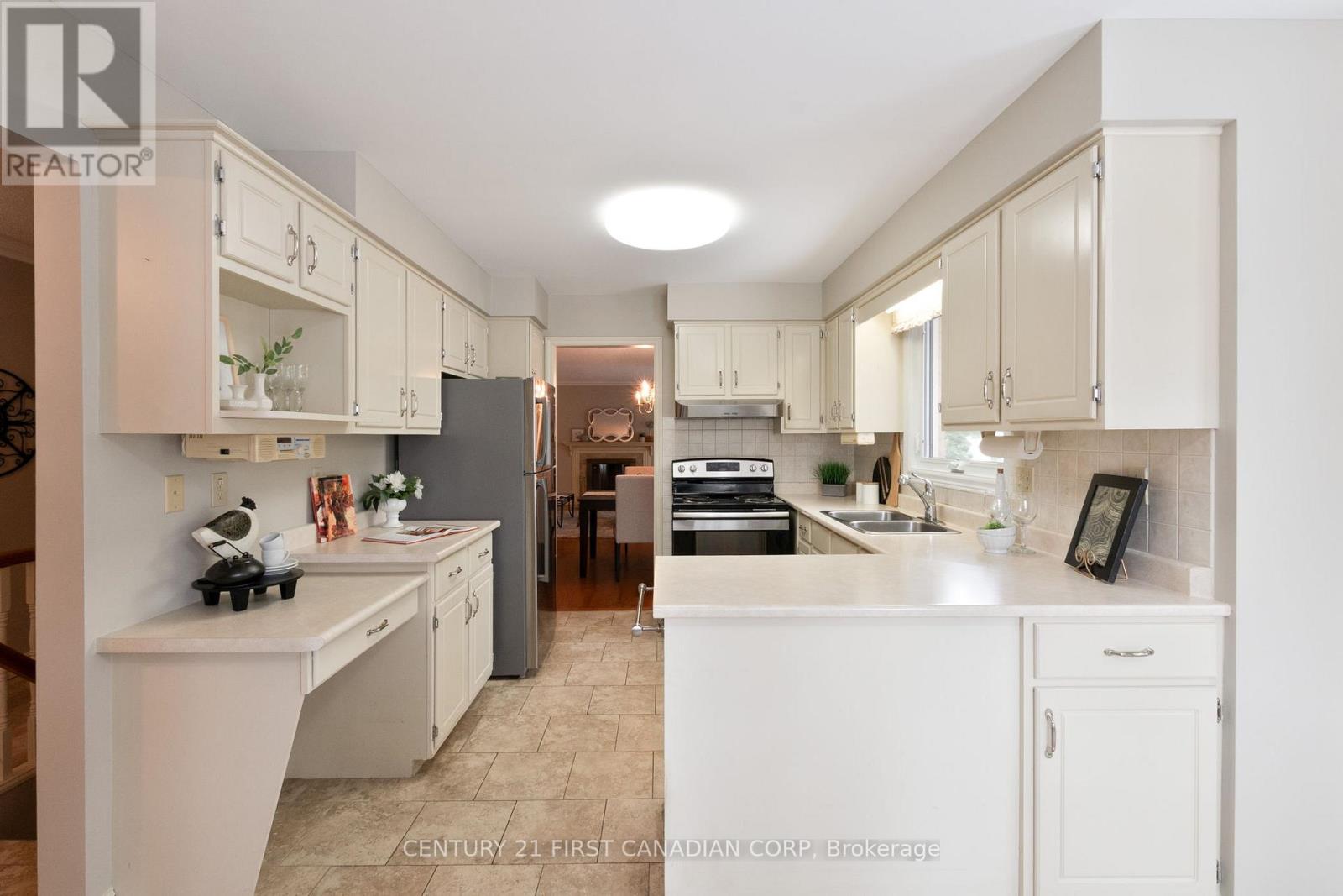 33 - 163 Pine Valley Drive, London South, Ontario  N6J 4R4 - Photo 33 - X12541206