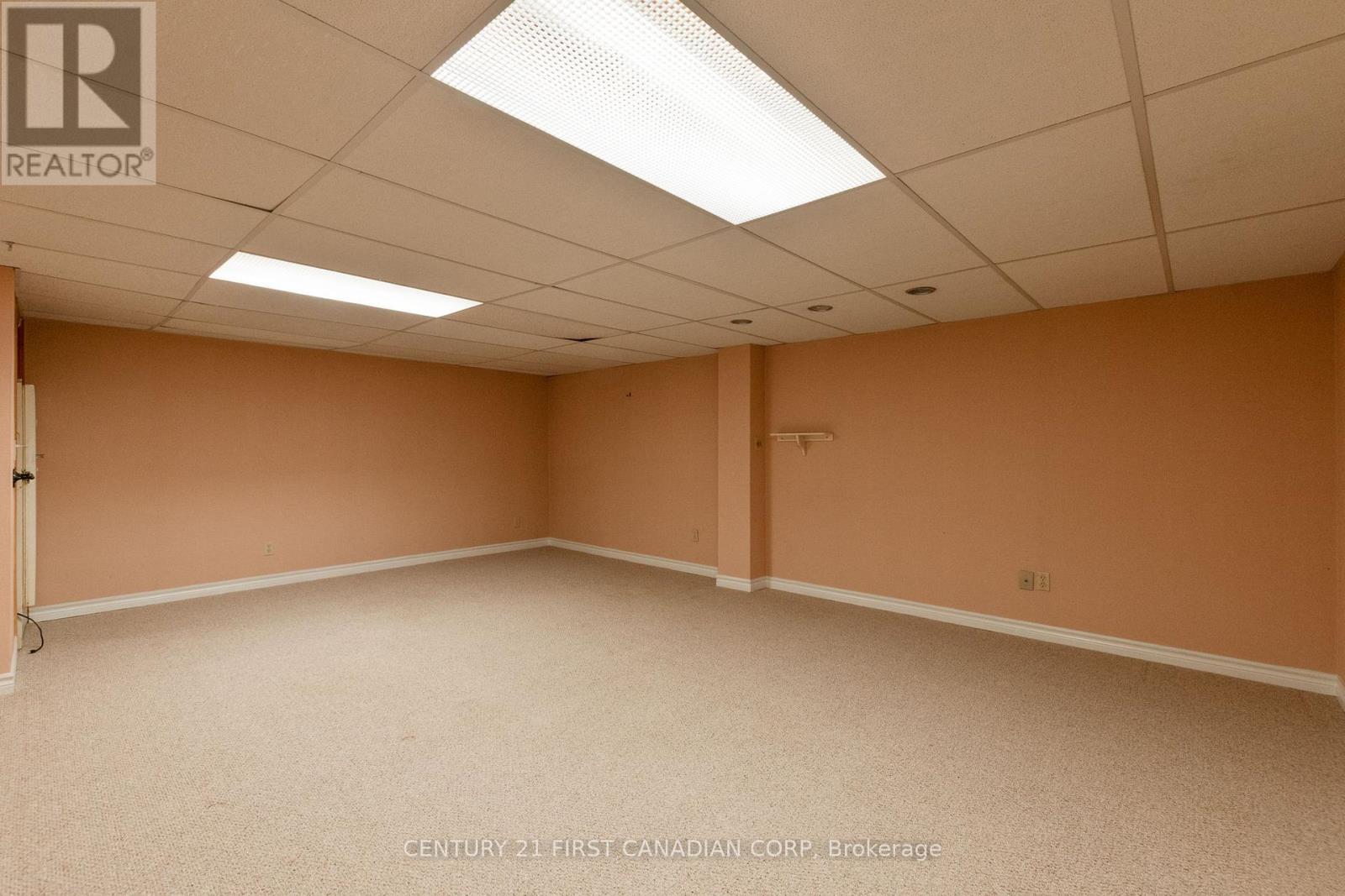 33 - 163 Pine Valley Drive, London South, Ontario  N6J 4R4 - Photo 35 - X12541206