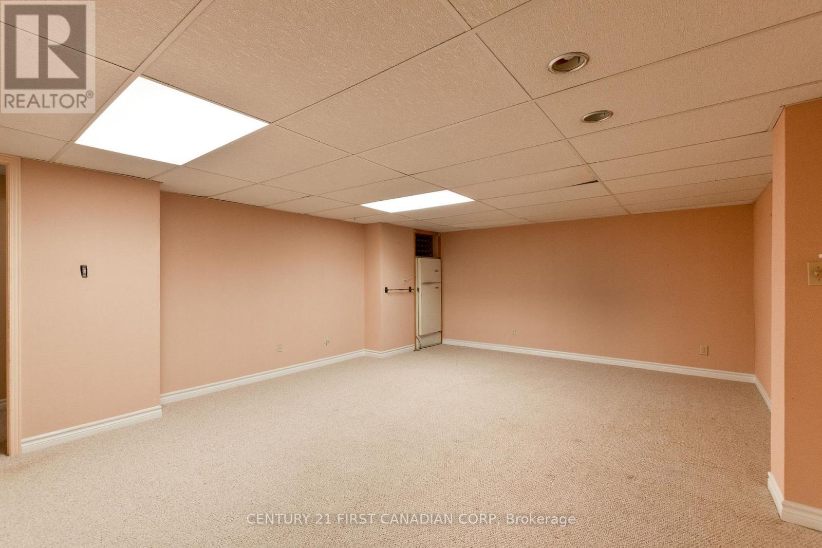 33 - 163 Pine Valley Drive, London South, Ontario  N6J 4R4 - Photo 36 - X12541206