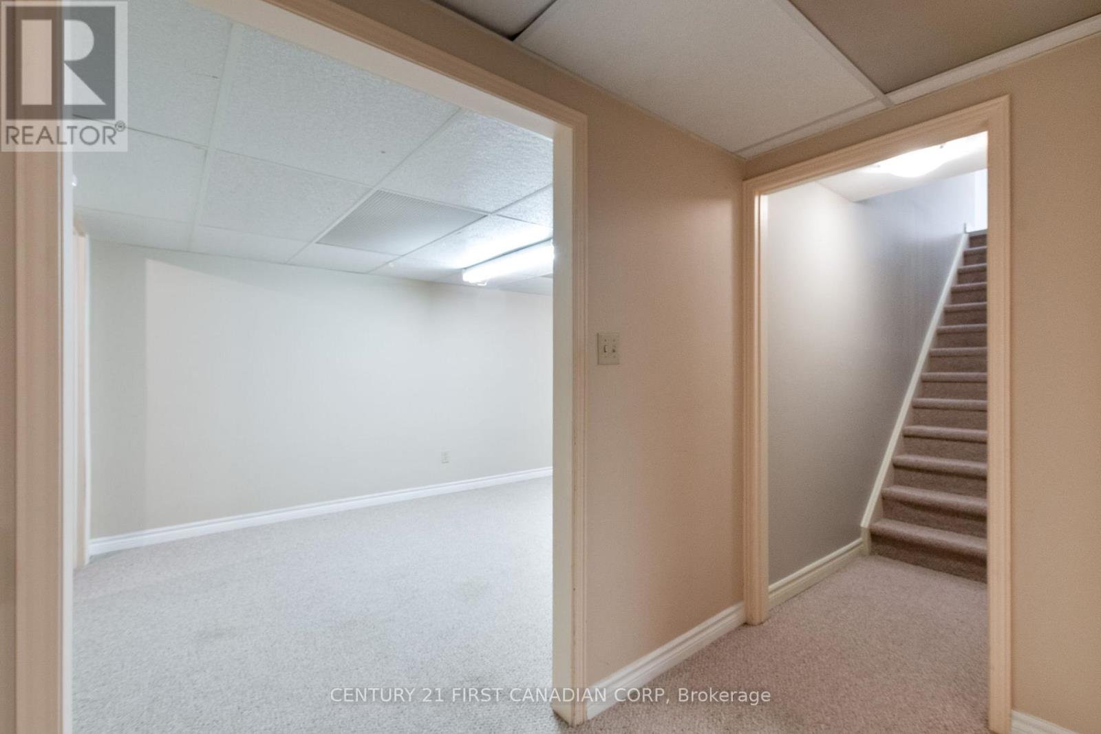 33 - 163 Pine Valley Drive, London South, Ontario  N6J 4R4 - Photo 39 - X12541206