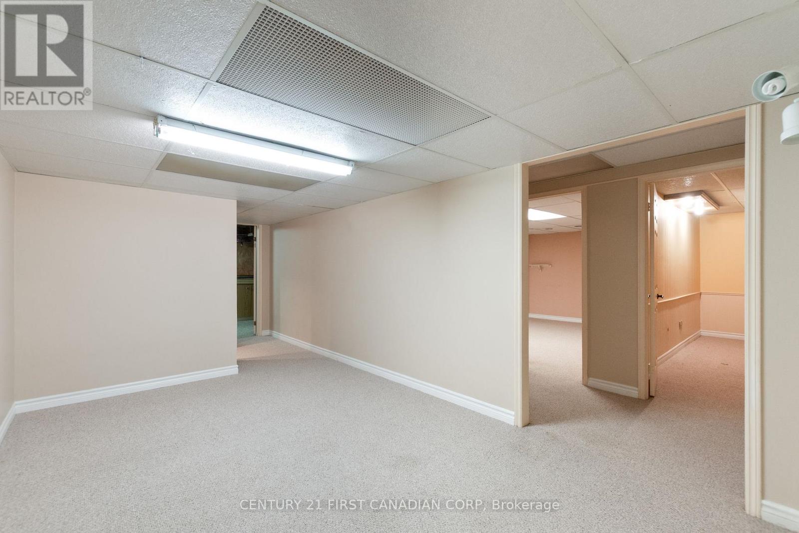 33 - 163 Pine Valley Drive, London South, Ontario  N6J 4R4 - Photo 40 - X12541206