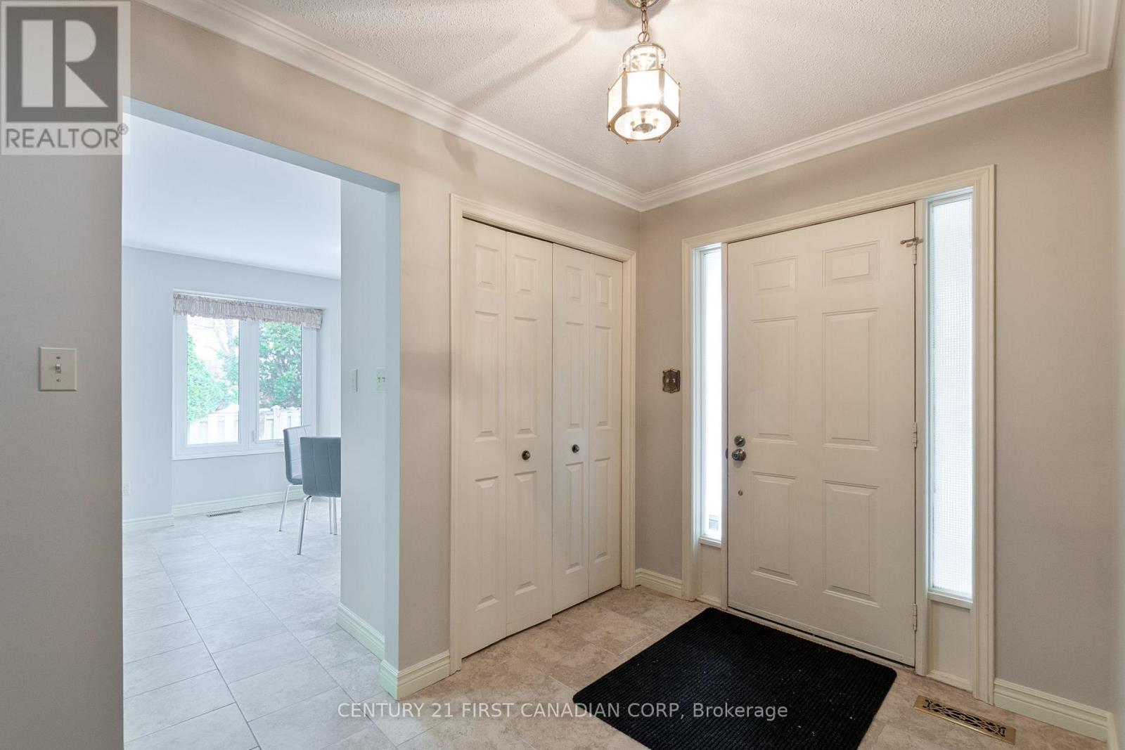 33 - 163 Pine Valley Drive, London South, Ontario  N6J 4R4 - Photo 7 - X12541206