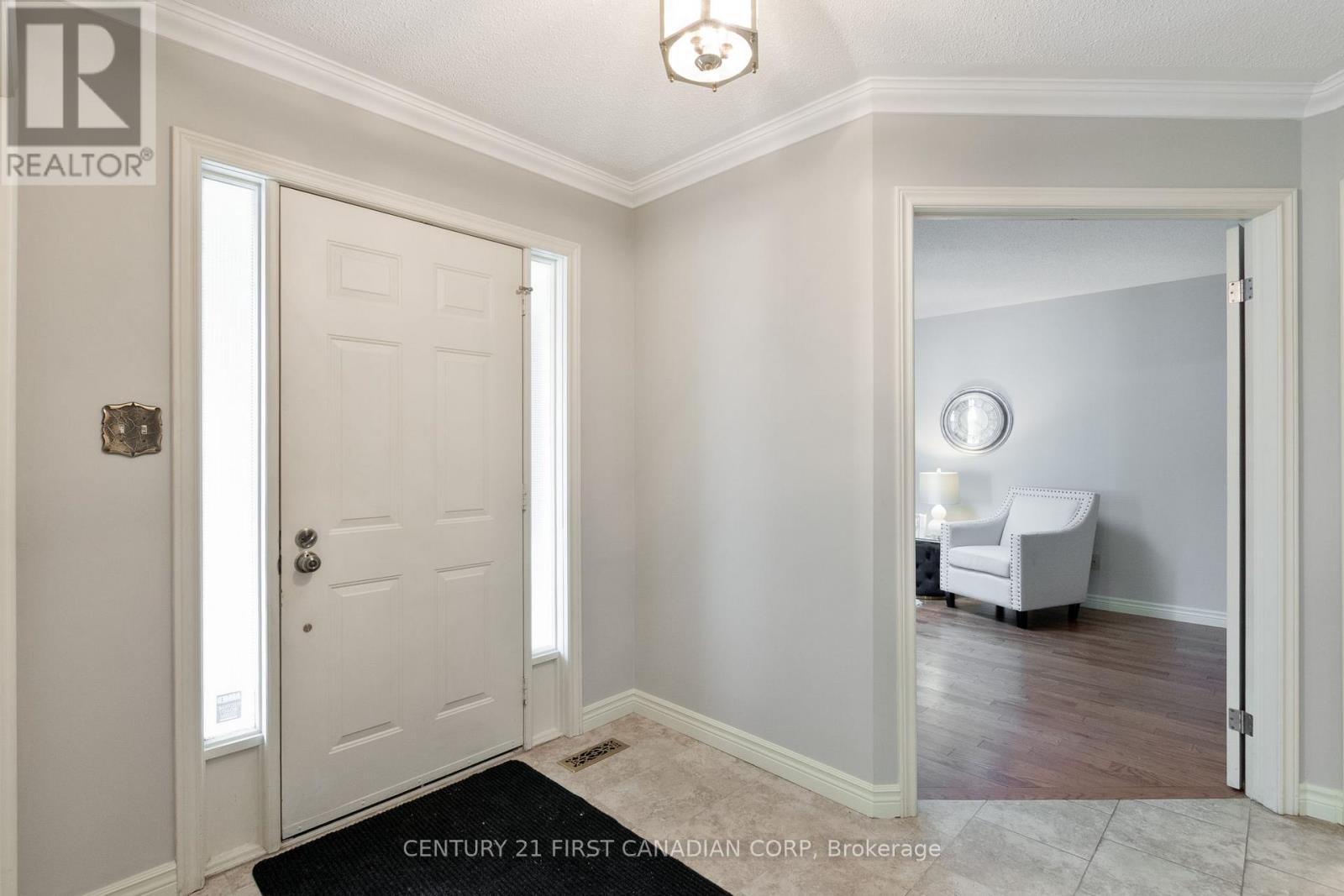 33 - 163 Pine Valley Drive, London South, Ontario  N6J 4R4 - Photo 8 - X12541206