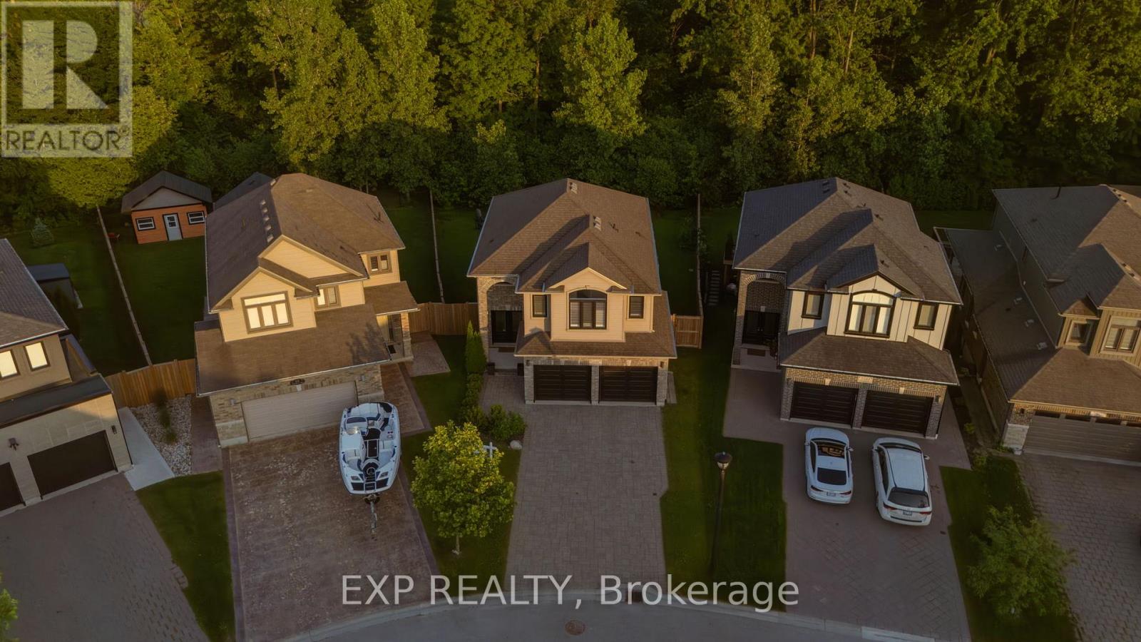 2180 Yellowbirch Place, London North, Ontario  N6G 5C1 - Photo 2 - X12541436